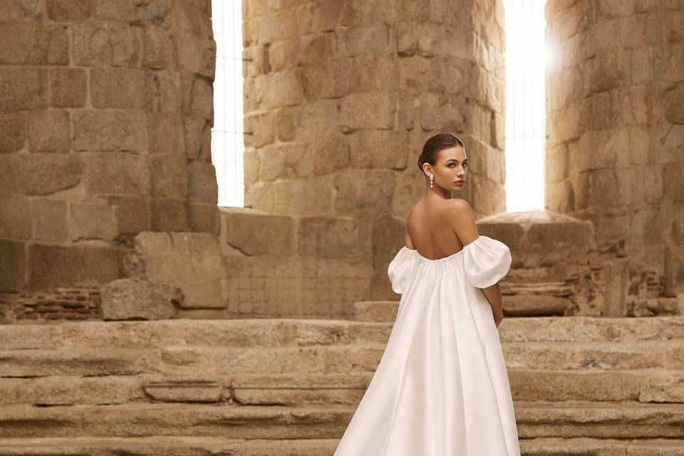 ADRIANA ALIER