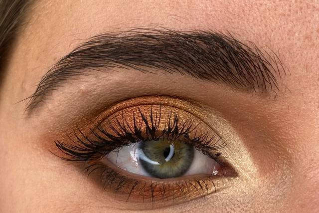 Make up grafico sul bronzo