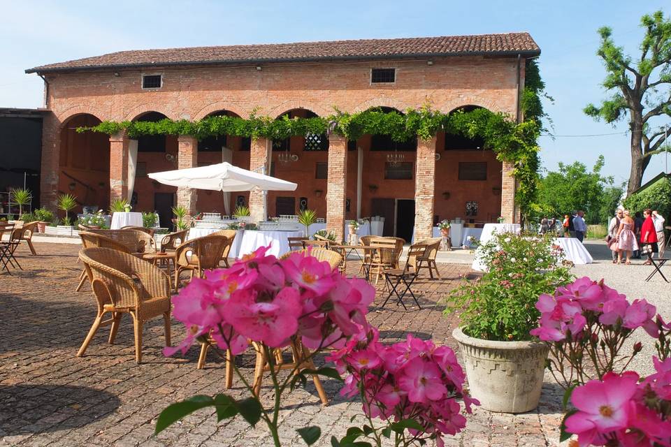 Aperitivo in giardino