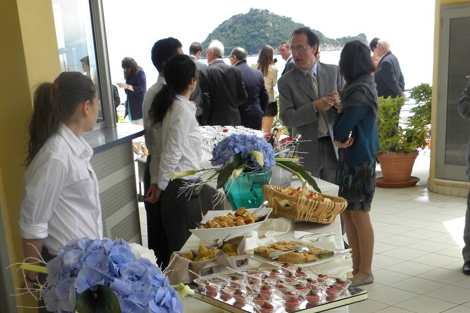 Buffet in terrazza