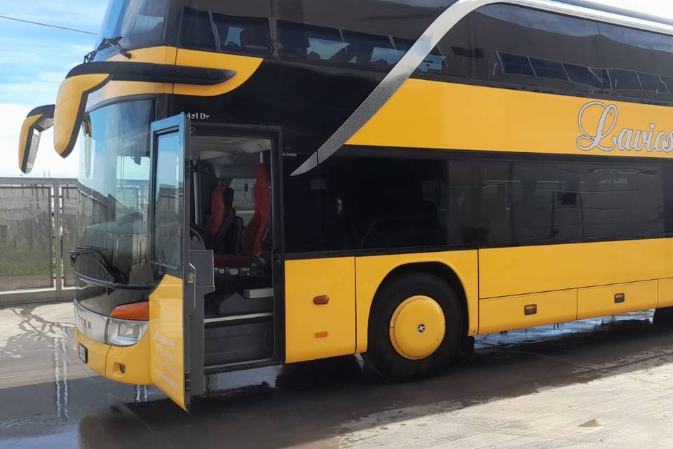 Autobus 83+1+1 Setra