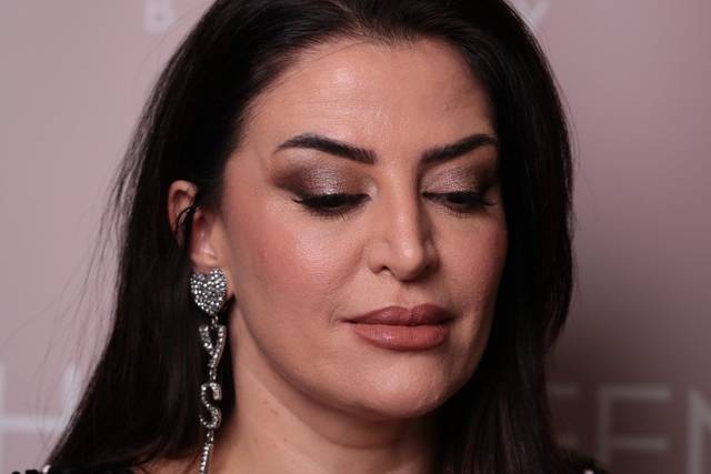 Soft skin evening look