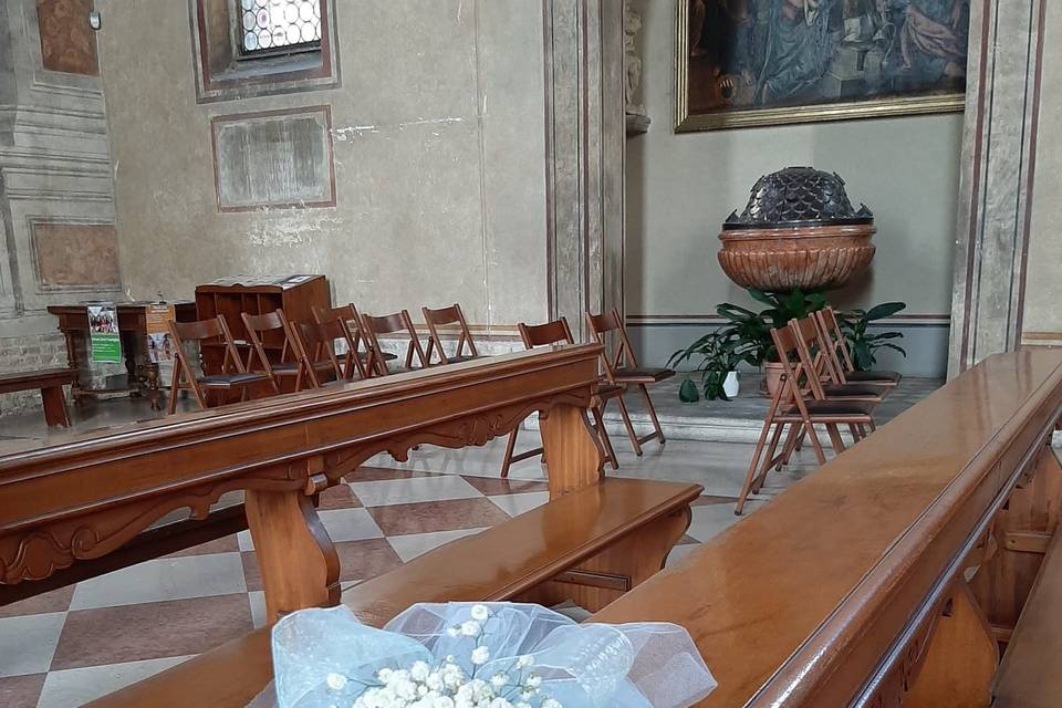 Allestimento.chiesa.matrimonio