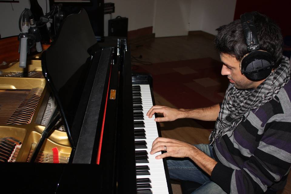 Piano in studio