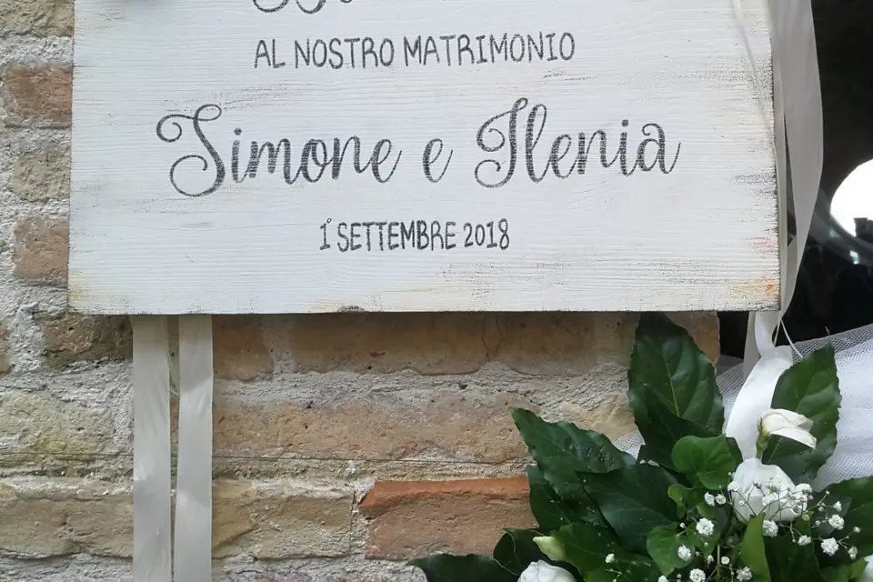 Laura Idee Creative: Matrimonio in bianco e nero : cartelli, cartelli  paggetti, guestbook. segnaposto, segnatavoli, portabuste