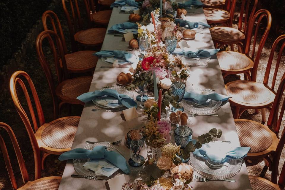 Wedding table rustic chic