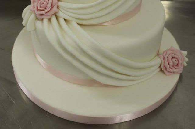 Wedding cake rose