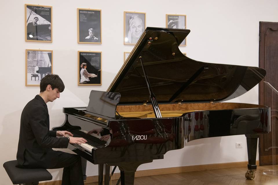 Stefano, pianista
