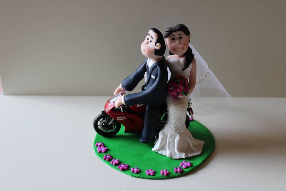 Wedding cake topper con moto