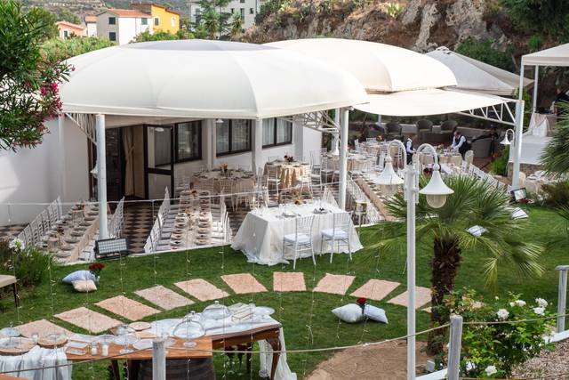 Sala esterna a scacchi