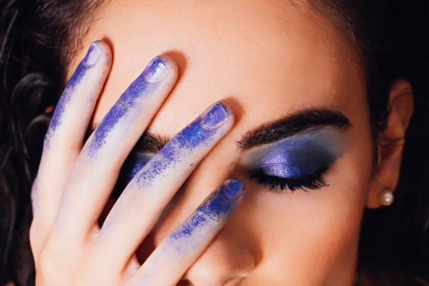 Blue make up