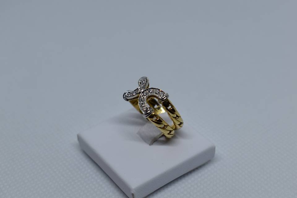 Anello oro e diamanti