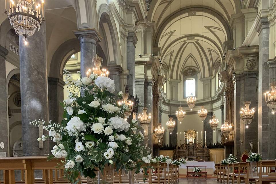 Vasi in vetro con ortensie