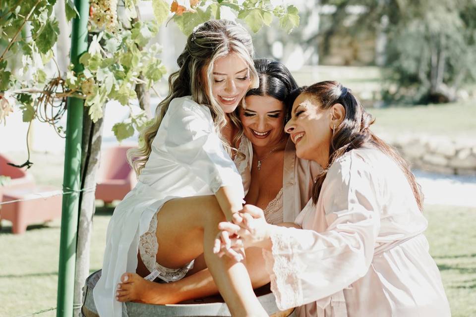 Bride & bridesmaids