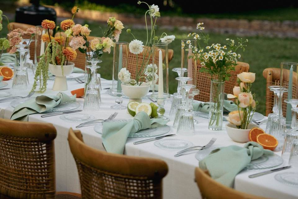 Details, flowers and candles