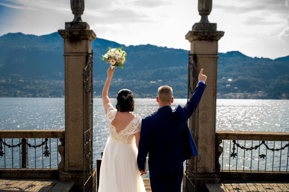 Matrimonio fronte lago