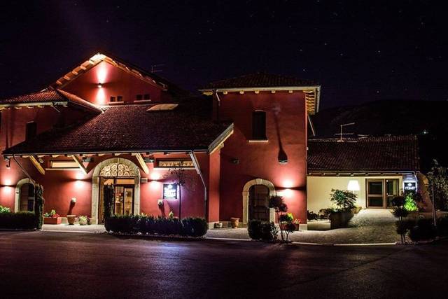 Relais Magione Papale