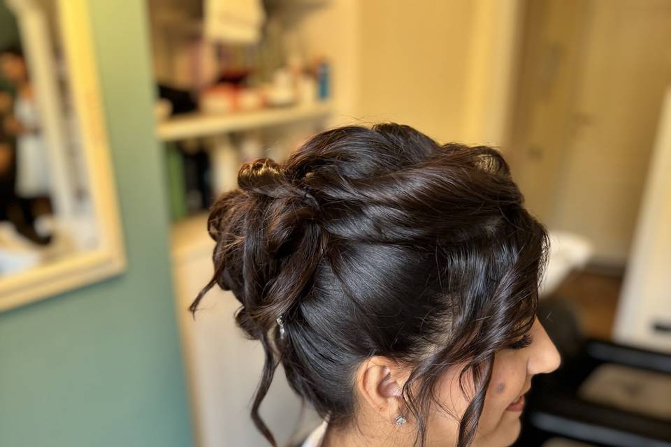 Chignon alto sposa