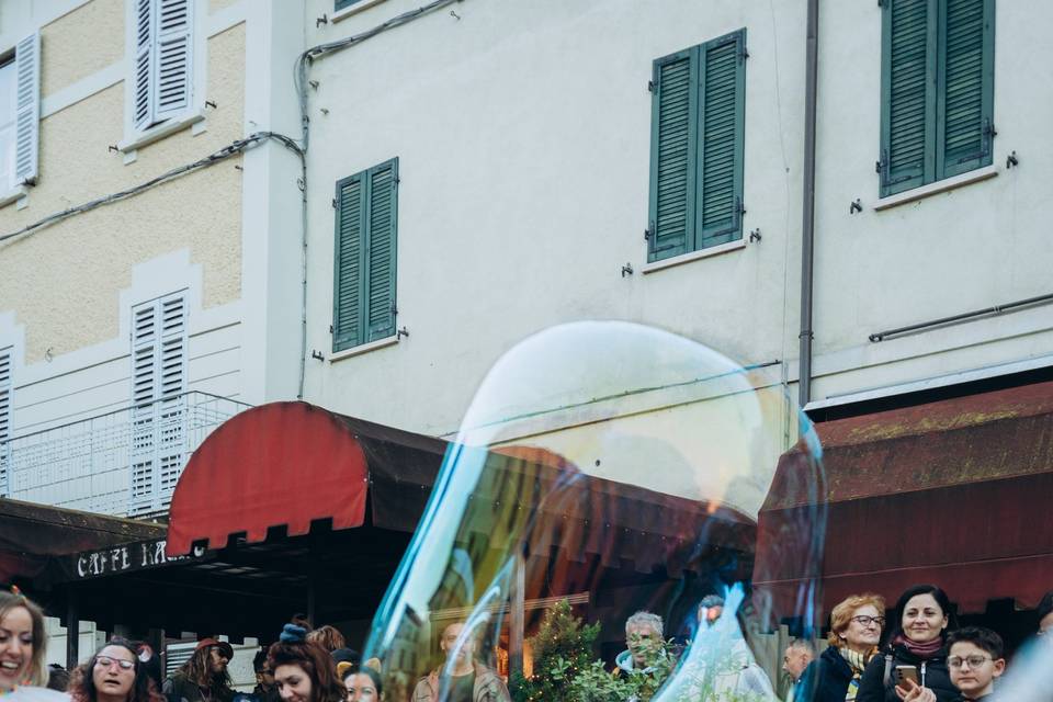Bubbles show