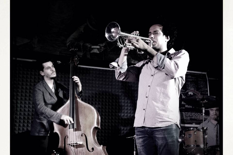 MaMaMa Swing Trio