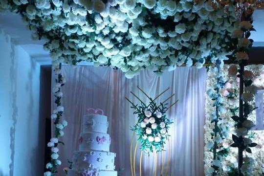 Wedding cake con fiori freschi