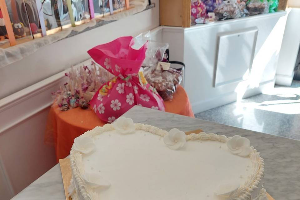 Wedding cake a cuore