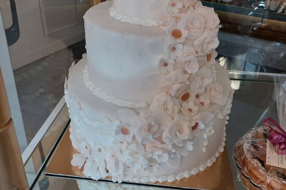 Wedding cake con cascata