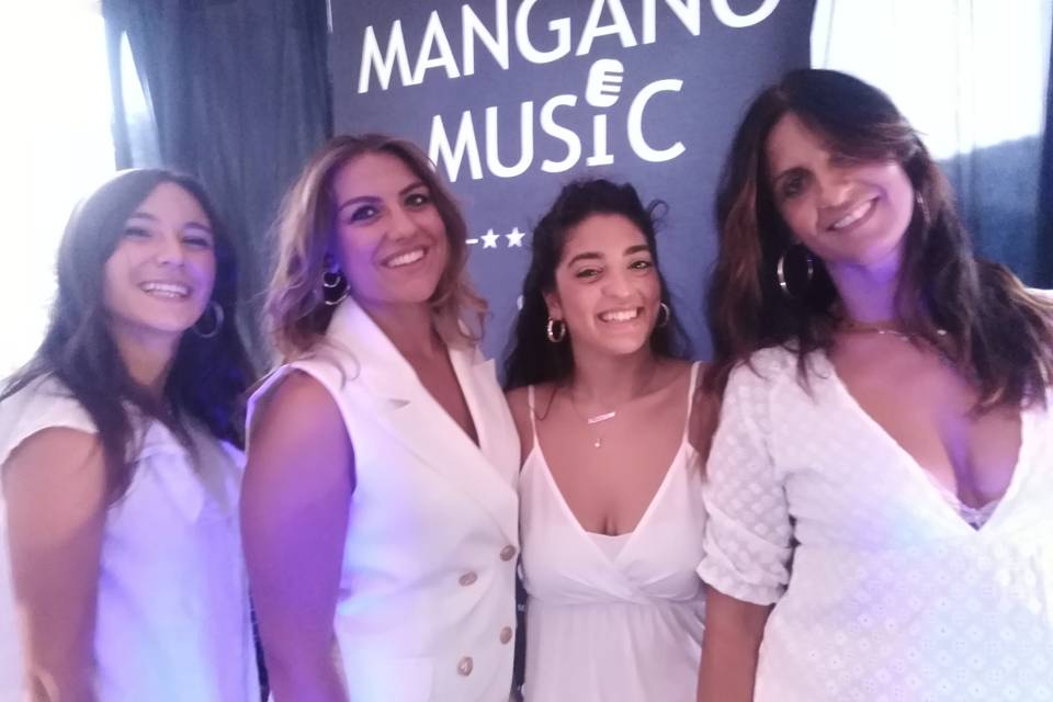 Le ragazze dei mangano music