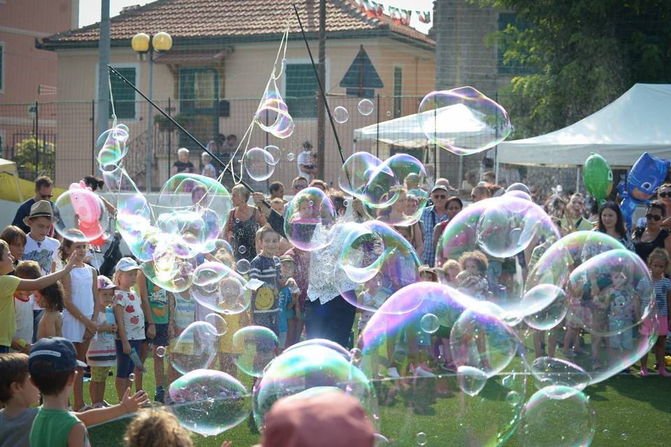 Sposi e bimbi felici