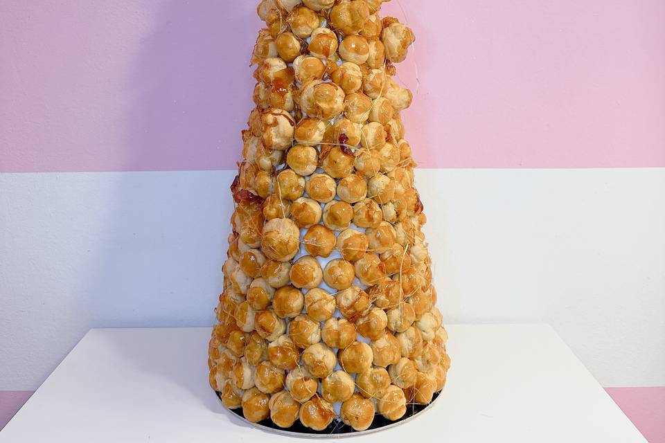 Croquembouche