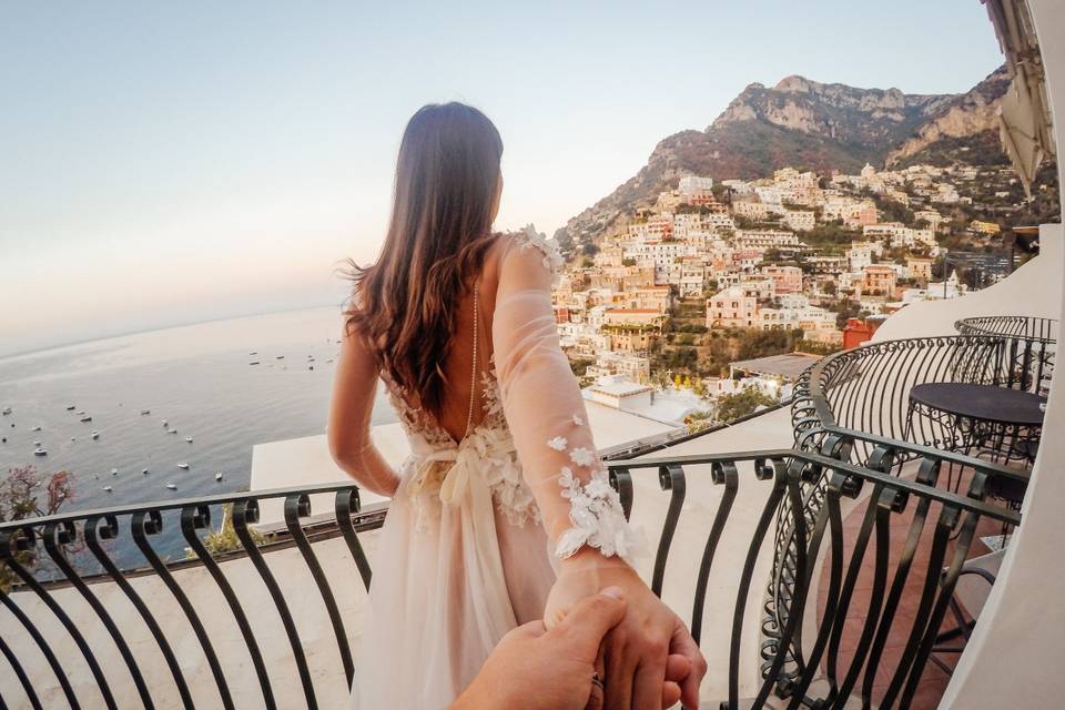 Bride in positano