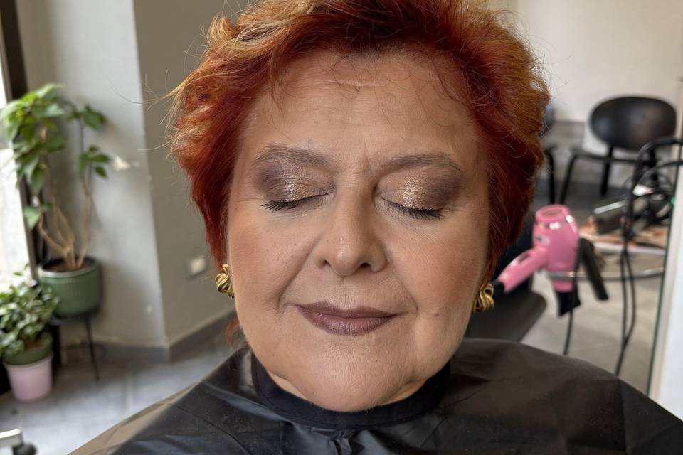 Trucco invitata elegante