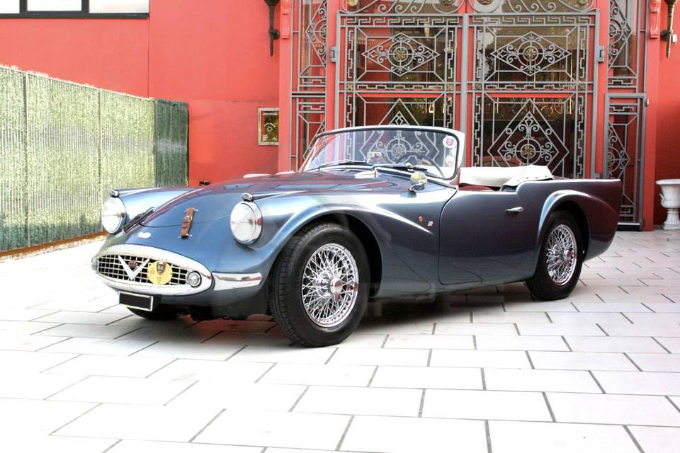 Daimler SP 250 Dart