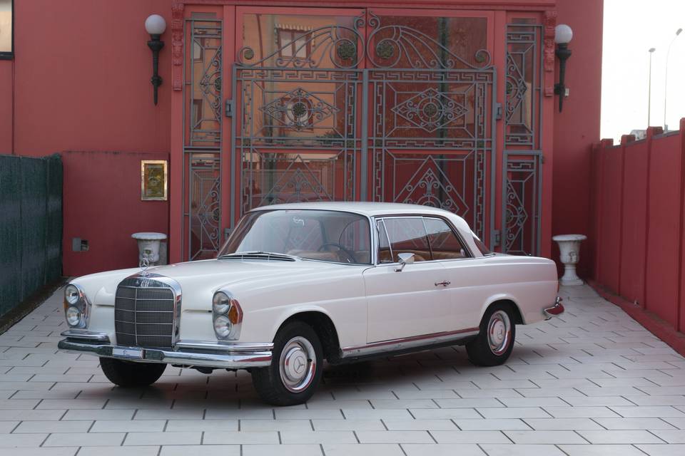 Mercedes 250 SE Coupè