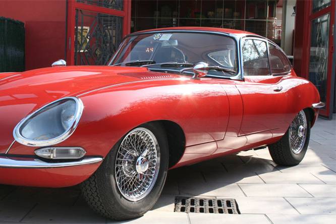 Jaguar E- Type