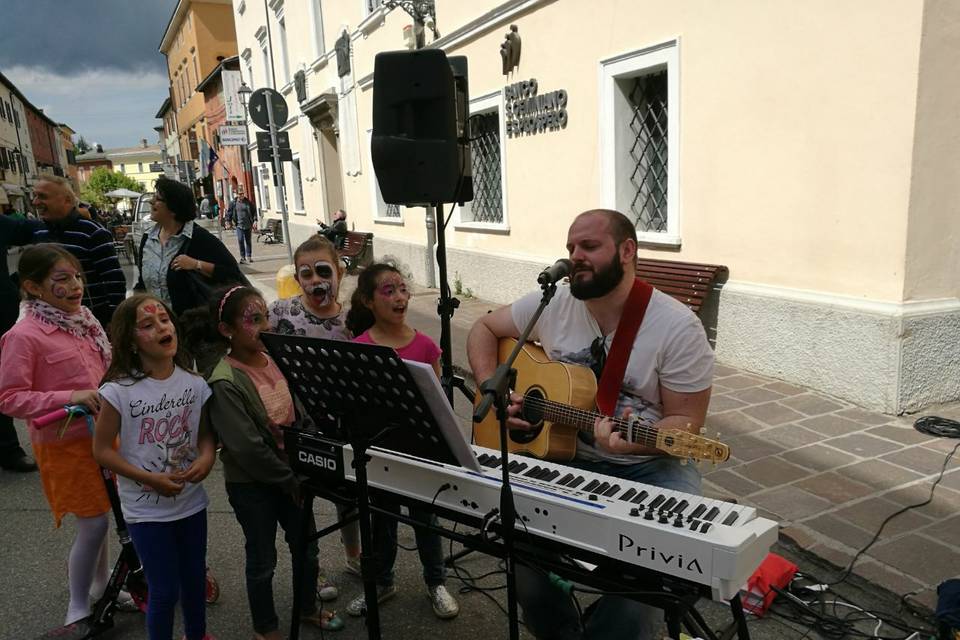 Andrea e i piccoli fan