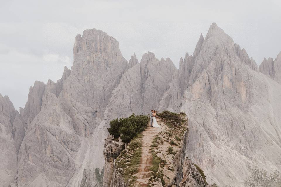 Dolomites elopement