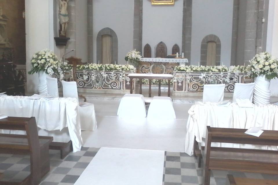 Wedding chiesa altare