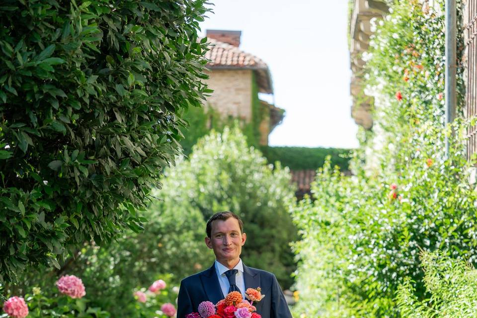 Matrimonio-sposo-bouquet-fiori