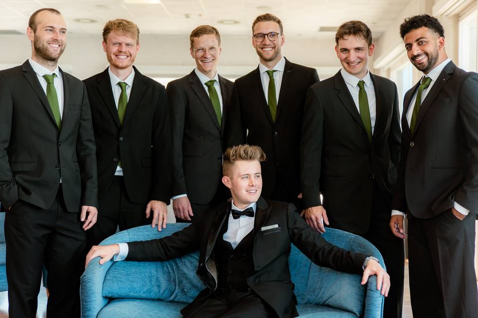Matrimonio-sposo-amici