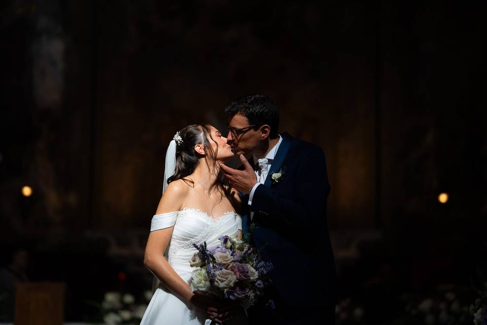 Matrimonio-sposi-chiesa