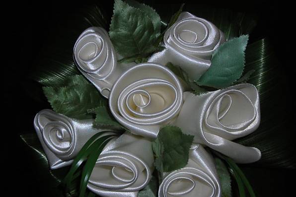 Bouquet sposa raso senza confetti colori a scelta