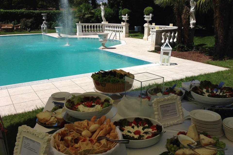 Aperitivo a bordo piscina