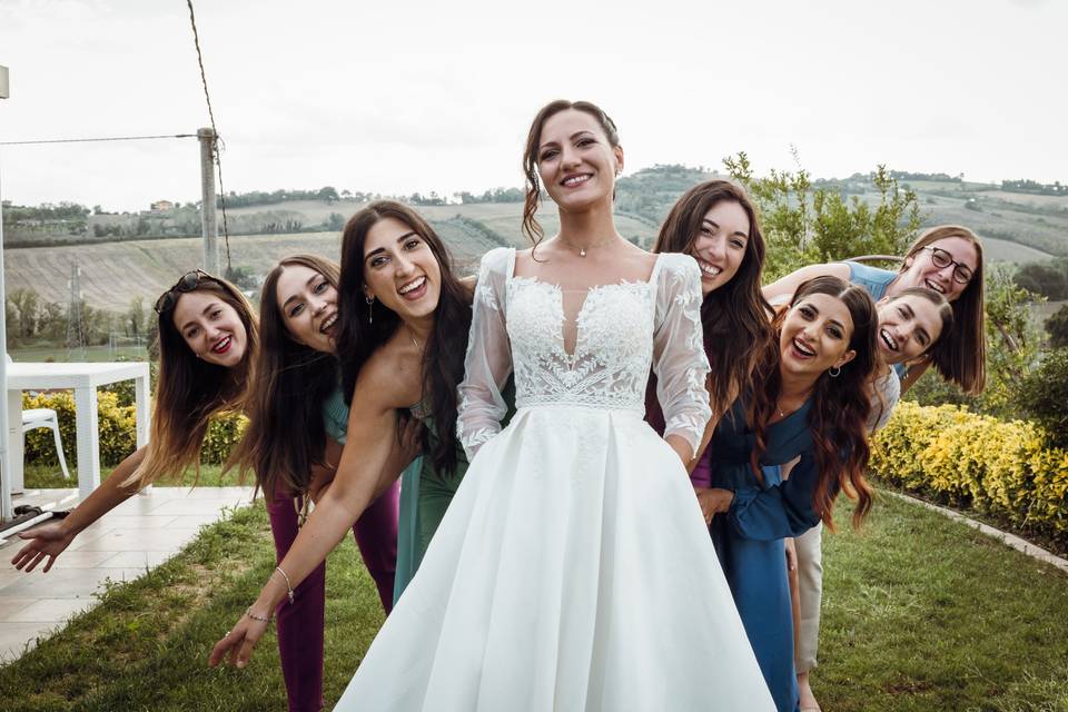 Sposa e amiche