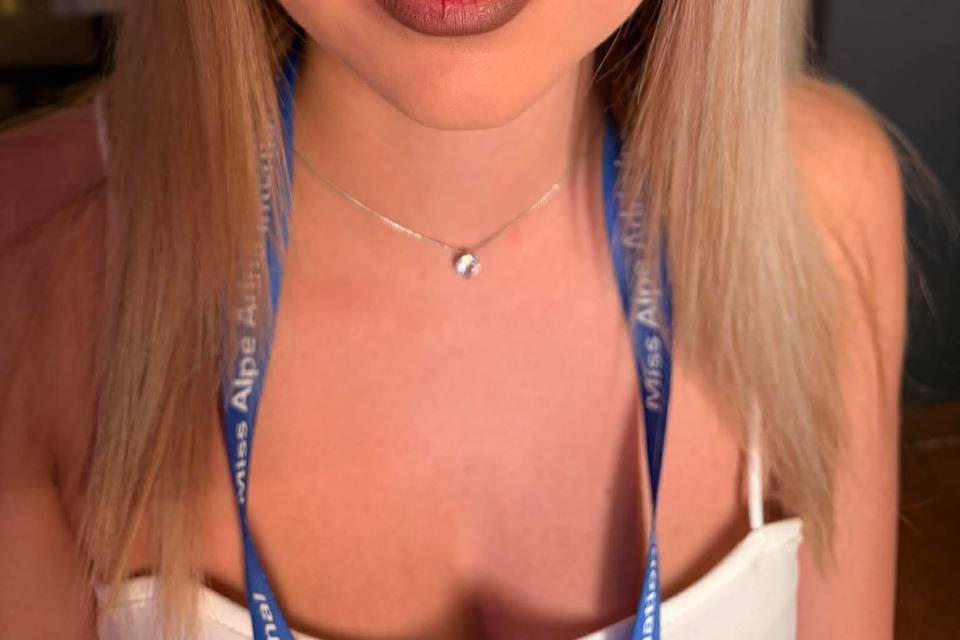 Trucco richiesto