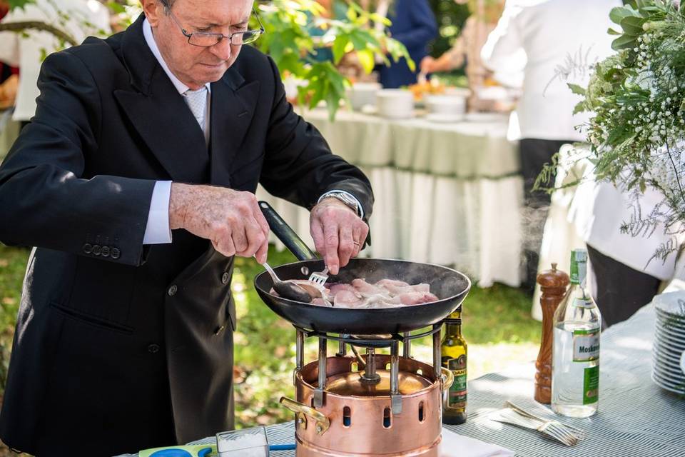 Show cooking.