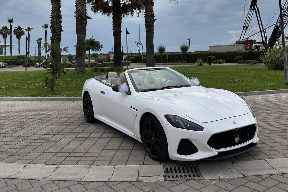 Maserati Grancabrio MC Stradal