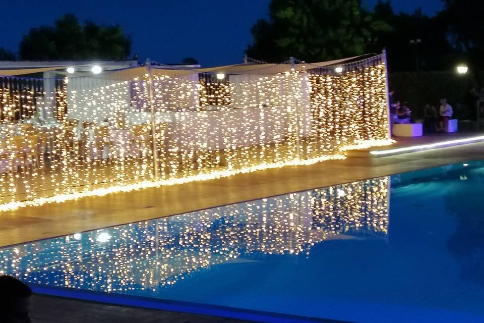 Cascata di luci piscina