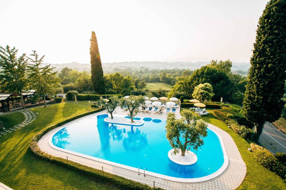 Piscina e solarium