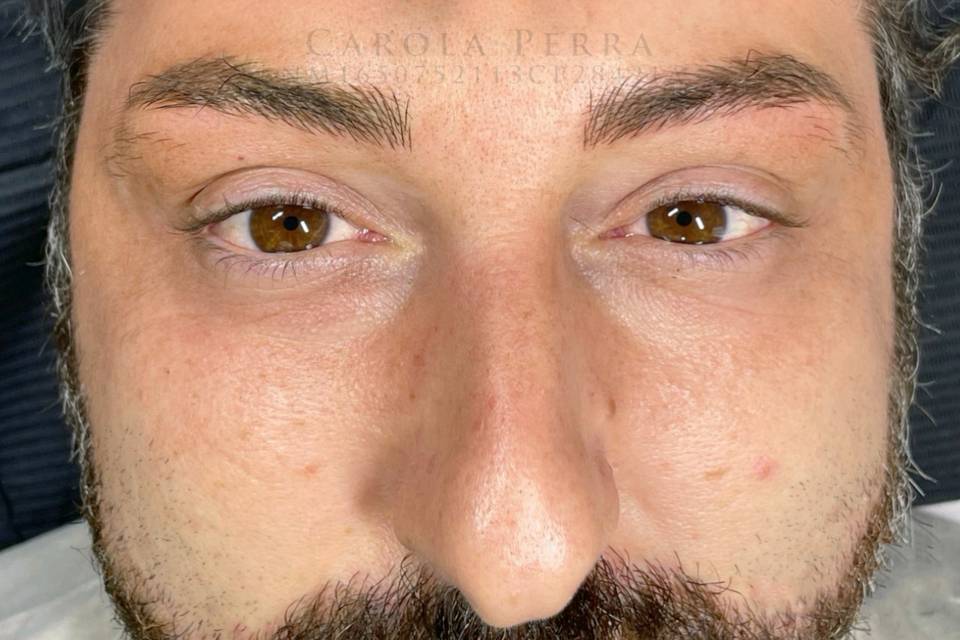 Trucco permanente sopracciglia